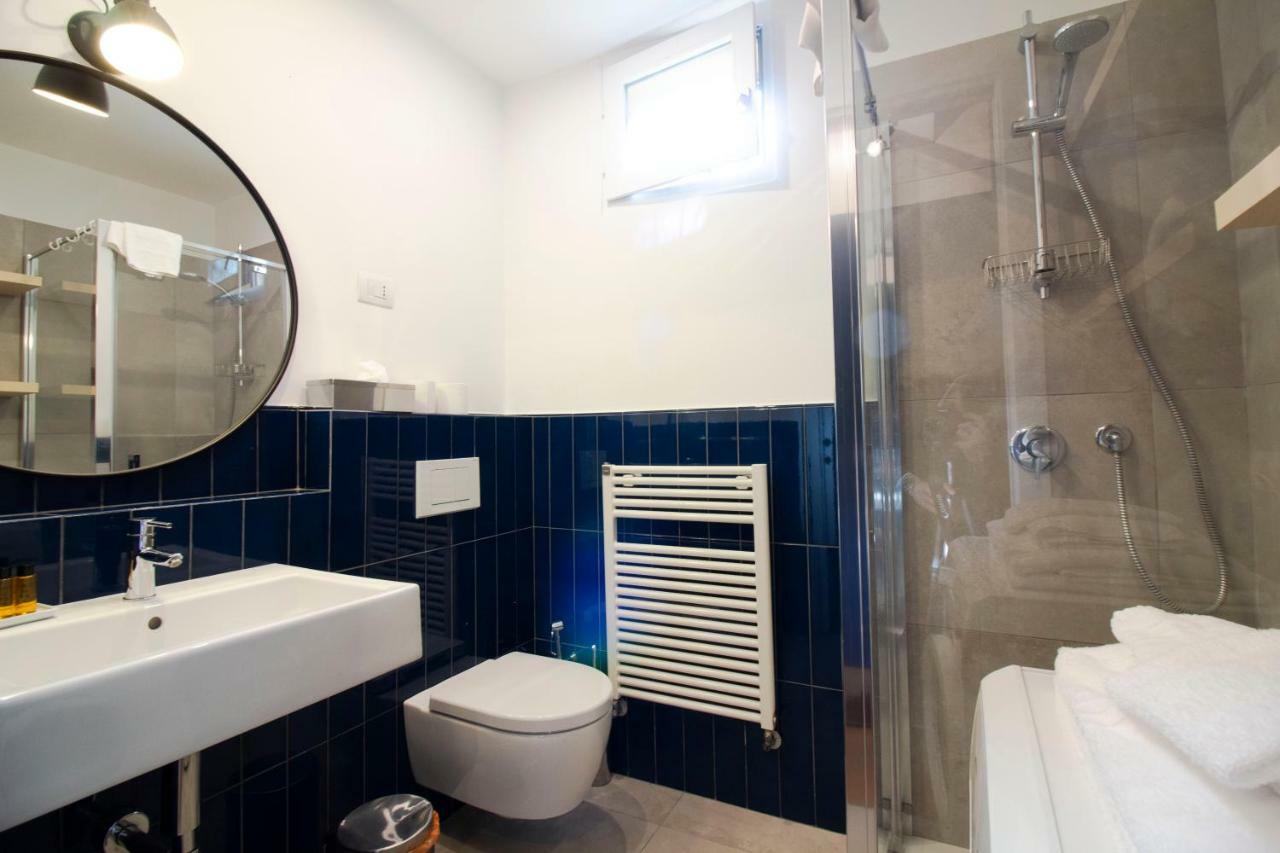 Sant'Andrea Cozy Apartment Милано Екстериор снимка